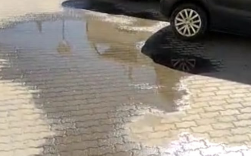 Reclaman gran pérdida de agua por una rotura en el tanque del Hospital Alvear