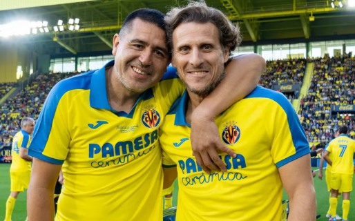 Riquelme y Palermo hicieron delirar a los hinchas del Villarreal