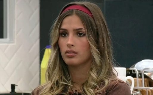 Crisis en Gran Hermano: Los perros le comieron el maquillaje a Julieta y estalló