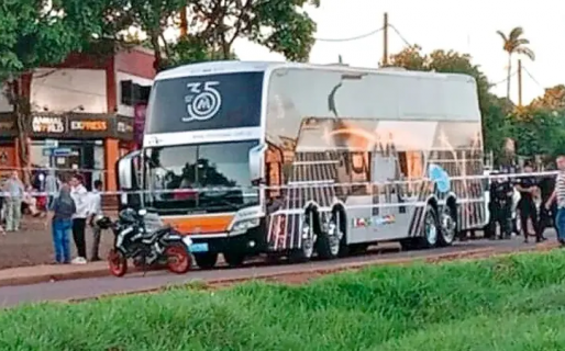 Hallaron a una abuela muerta en el baño de un micro