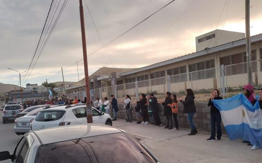 Problemas edilicios, aulas modulares y padres descontentos: Así es la situación actual del Biología Marina