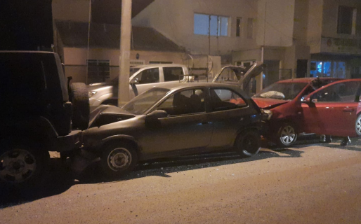 Salado: en el día de su cumpleaños una mujer ebria le chocó sus dos autos y lo multaron a él