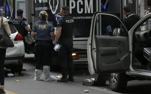 Murió tras caer del décimo piso luego de que le explotara el celular