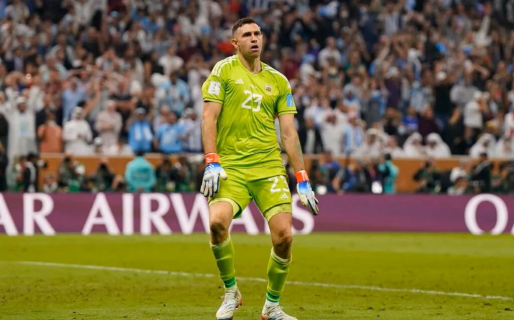 Lo atraparon robando y pidió que no lo arresten con una insólita excusa: “Soy el Dibu Martínez”