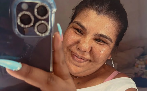 La hermana de Thiago mostró con emoción su iPhone nuevo pero sus seguidores la criticaron