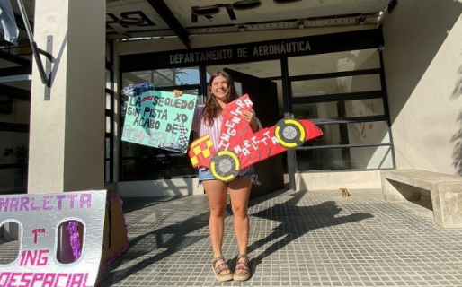Se recibió la primera ingeniera aeroespacial del país