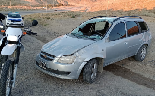 La Policía halló un auto volcado sin ocupantes en su interior