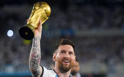 Messi cumplió la promesa y se hizo un tatuaje que le «debía» a la Selección