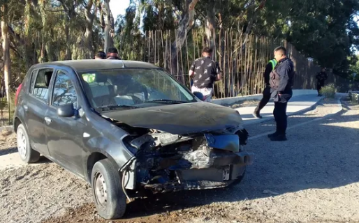Se quedó dormido al volante y terminó chocando en el Chalet Huergo: iba borracho