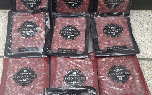 Una mujer intentó robar 10 paquetes de carne picada de un supermercado