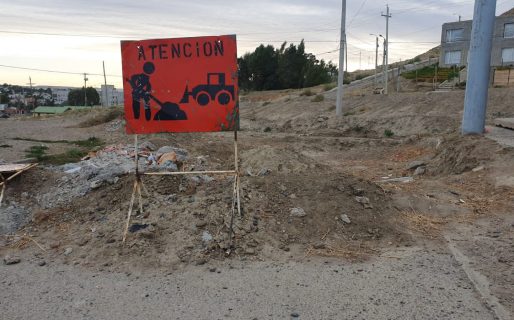 Vecinos del Divina Providencia reclaman por obras de pavimentación