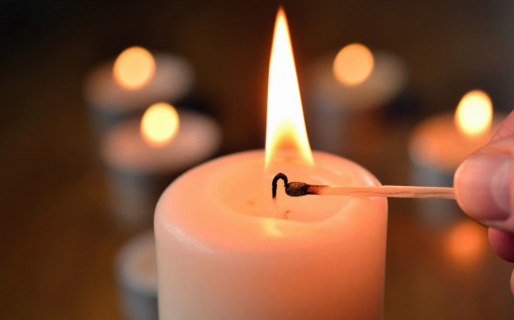 Una niña prendió una vela en su habitación y generó un incendio en la vivienda