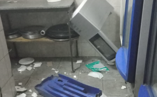 Delincuentes agredieron a un cliente y a un empleado de un reconocido bar céntrico y terminaron detenidos