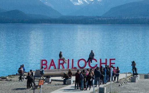 Tragedia en Bariloche: un turista murió tras caer a un puente