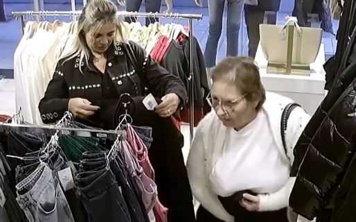 “Abuela mechera”: una señora mayor entró a robar a un local de ropa