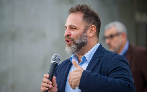 Glinski desembarca en Comodoro convocando el encuentro por la Unidad, el Trabajo y el Desarrollo