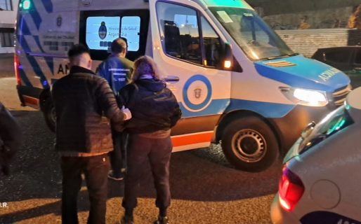 Dos vehículos colisionaron en pleno centro y debió arribar una ambulancia