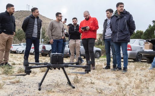 Continúan las tareas de relevamiento de los movimientos del cerro Chenque y la ladera costera del Chalet Huergo