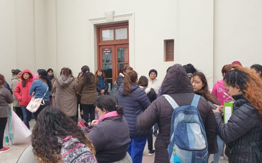 Vecinos del barrio 9 de julio se manifestaron en el centro luego de una medida que no les permite realizar sus ferias