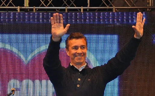 Un candidato a intendente sortea una bicicleta para pagar su campaña