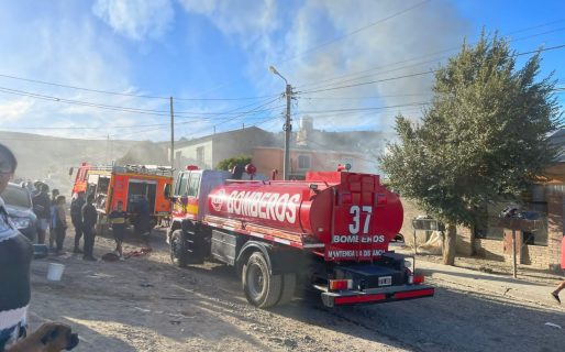 El fuego tomó una casa deshabitada
