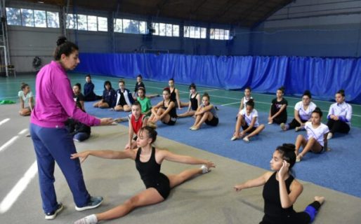 Exitosa capacitación de gimnasia rítmica a cargo de “Olas del Sur” junto a Nilda Fontanella