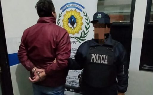 Un hombre discutió con su pareja, la golpeó en el rostro y ella lo denunció
