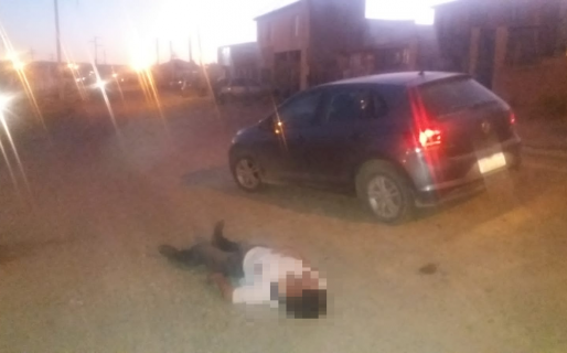 Hallaron a un hombre con un cuchillo clavado en el tórax muy cerca del corazón