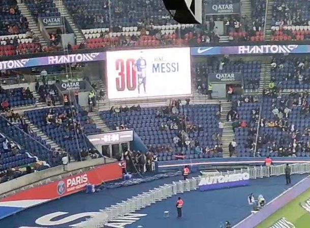 Los hinchas del PSG volvieron a silbar a Lionel Messi | El Comodorense