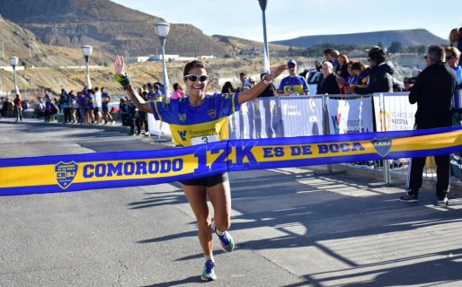 Mario Rodríguez y Liliana Rodríguez; los ganadores de la corrida “Boca 12K Comodoro”