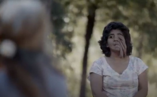 Pasó toda su vida encerrada en su casa sin salir por una rara enfermedad: a los 32 años todo cambió