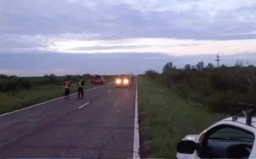 Sufrió un infarto y su esposa murió atropellada cuando se bajó del auto a pedir ayuda