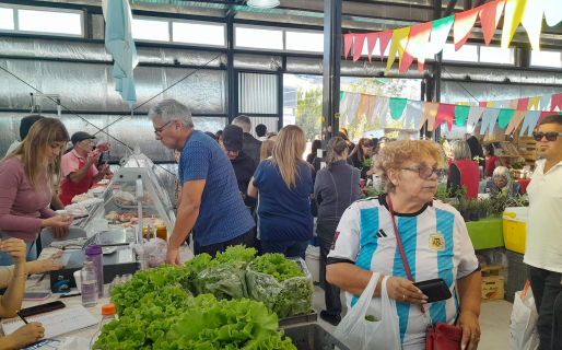 Cientos de personas asistieron a la 3° edición de la Feria de la Estepa en Km. 17