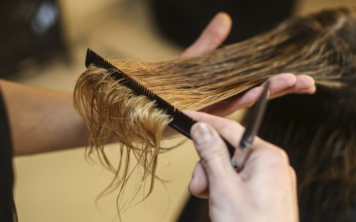 Un peluquero fue acusado de abusar sexualmente de una menor de 13 años