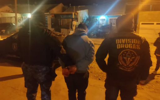 Allanamientos, un detenido y secuestro de drogas en el San Cayetano 