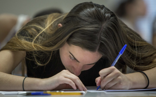 Se hizo viral al revelar su curioso método para engañar a una docente y aprobar los parciales