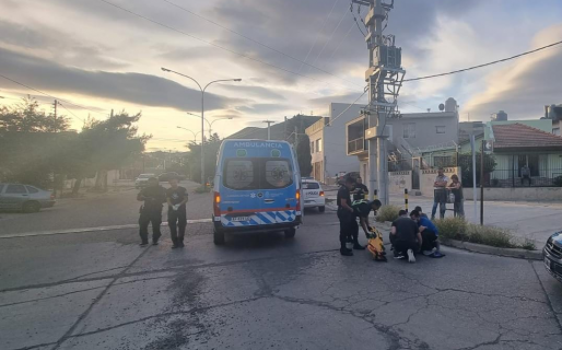 Una mujer hospitalizada tras ser atropellada en la rotonda de la 13 de Diciembre