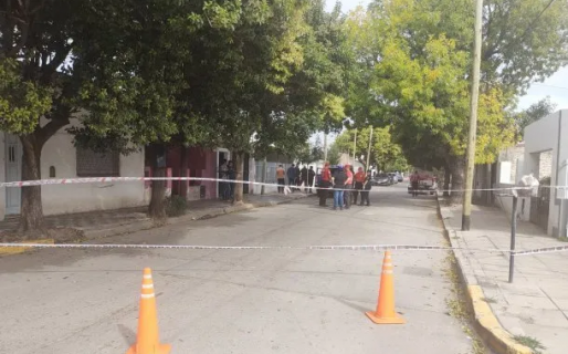 Llevaba más de un año desaparecida y la encontraron enterrada en un patio