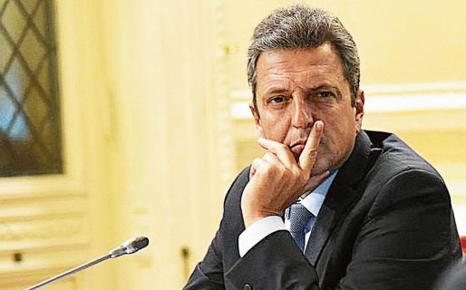 Un nuevo récord: El dólar blue sube $10 y ya se vende a $418