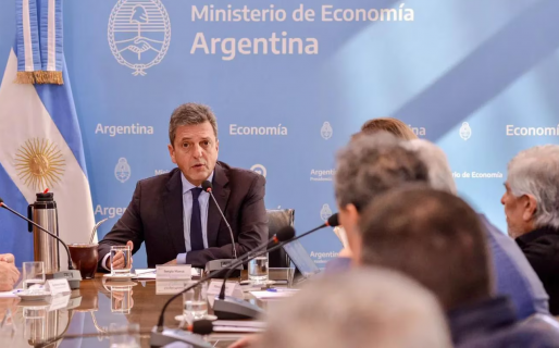El déficit fiscal fue de $331.373 millones en abril y aumentó más de 300% en el último año