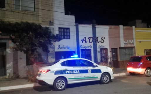 Un hombre fue detenido luego de intentar ingresar a un local provocando daños a la propiedad