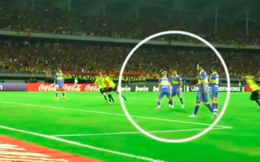 La feroz pelea entre Frank Fabra y Nicolás Valentini tras el gol que marcó la derrota de Boca en Colombia