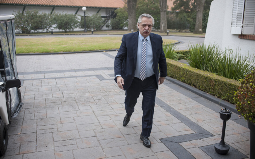 Un 25 de mayo totalmente a solas