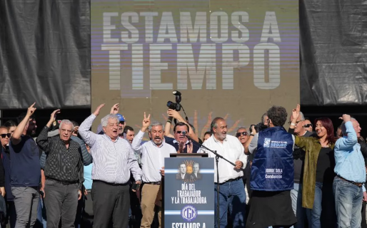 La CGT presiona por la candidatura de Sergio Massa y respalda el llamado al acuerdo de precios y salarios