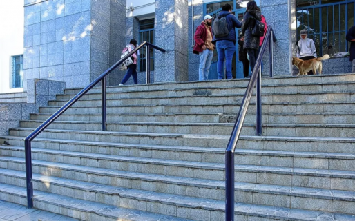 Lautaro sigue esperando la rampa en la escuela 749 y transporte para que pueda asistir a clases