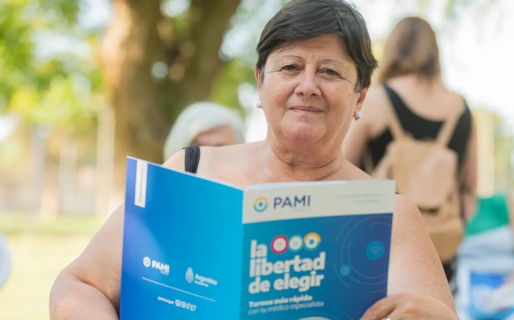 Jubilados y pensionados: ¿se puede tener PAMI y otra cobertura médica?