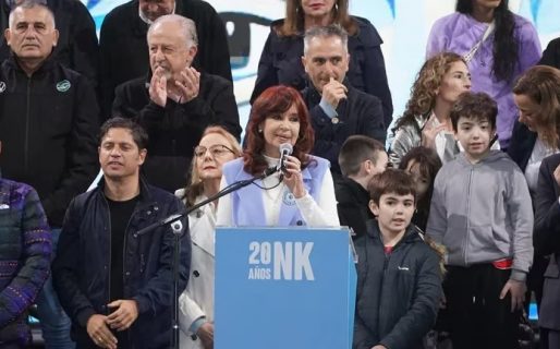 Cristina defendió al Gobierno: «A pesar de los errores, es infinitamente mejor que el que hubiera tenido Macri»