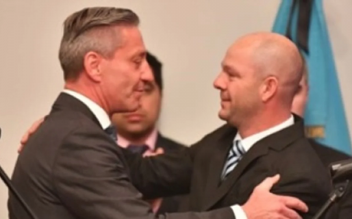 “La provincia se entrega con los sueldos al día»