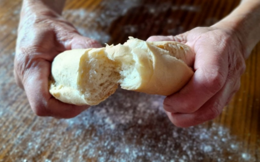 Familia de Kilómetro 5 en situación de extrema necesidad busca trabajo a cambio de alimentos y abrigo para sus hijos