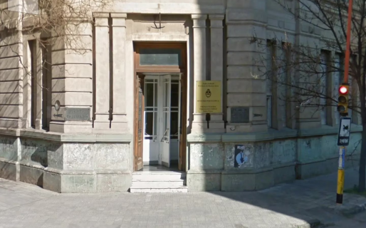 Una abuela se disfrazaba para asustar a sus nietas, las drogaba y después las obligaba a prostituirse